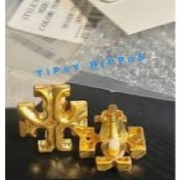 Tory Burch Roxanne Gold Logo Clip-On Earrings - Picture 5 of 5